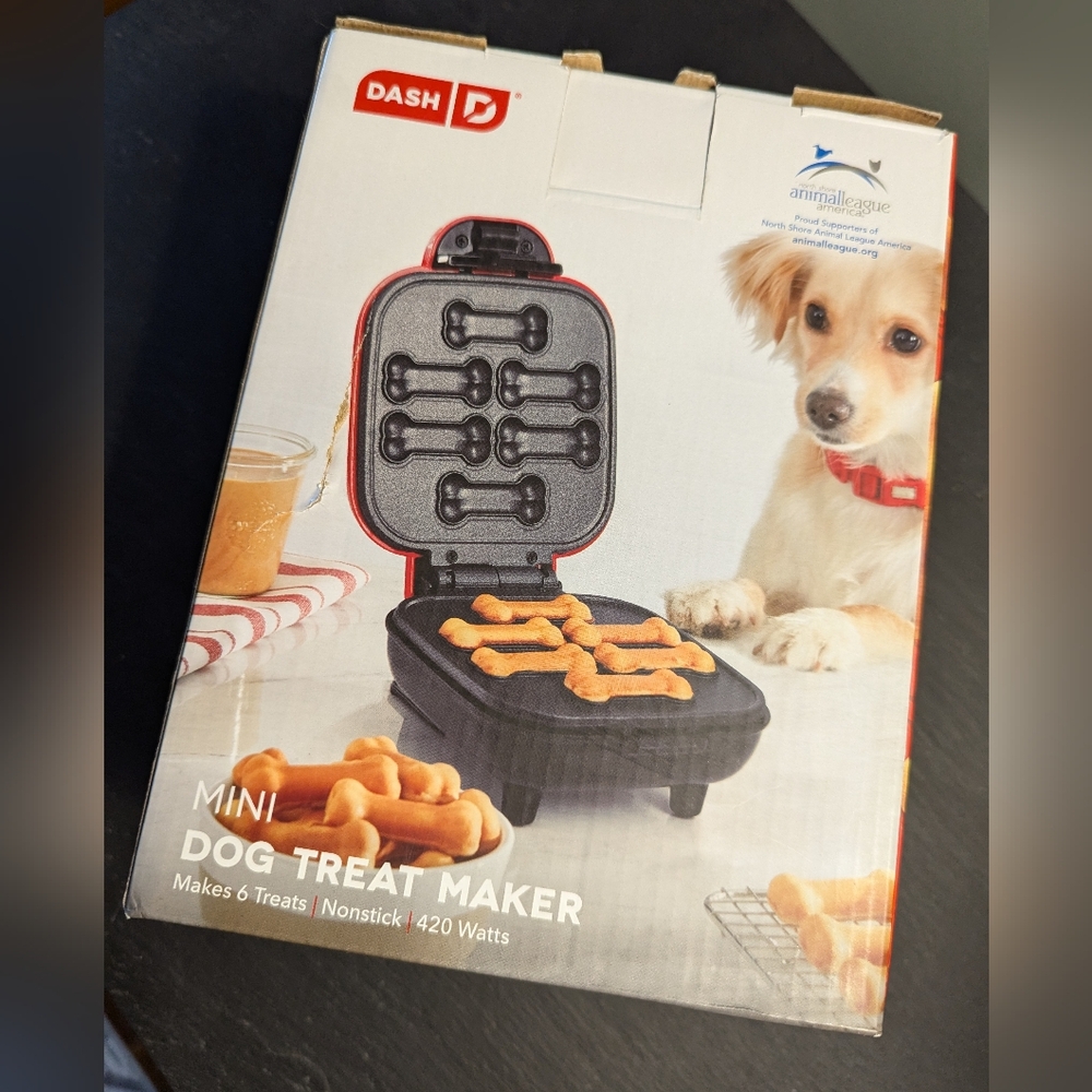 NWT Dash Biscuit Maker - Picture 5 of 6